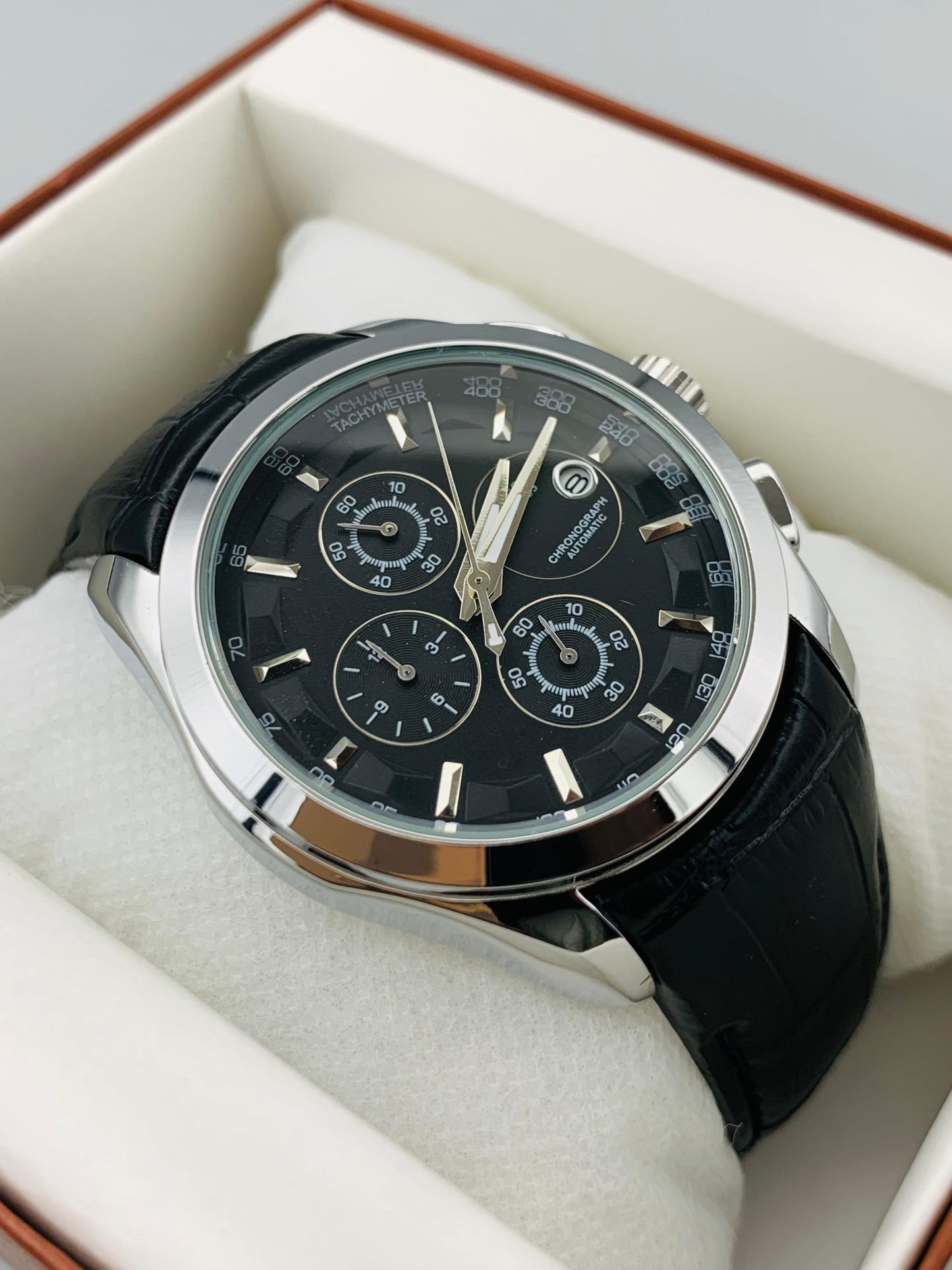 AA+ New Chronograph Model With Date Adjustment - Quartz (Black)